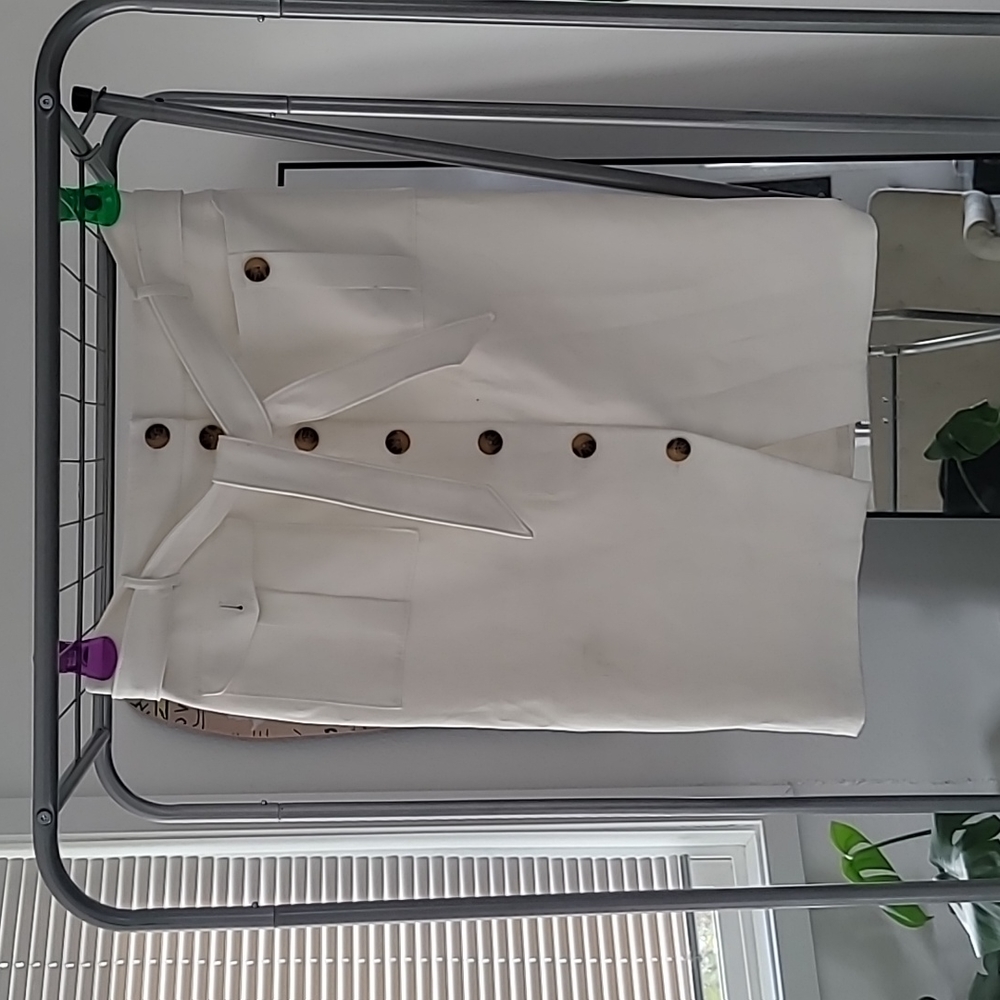 WHITE HOUSE BLACK MARKET SKIRT (16)